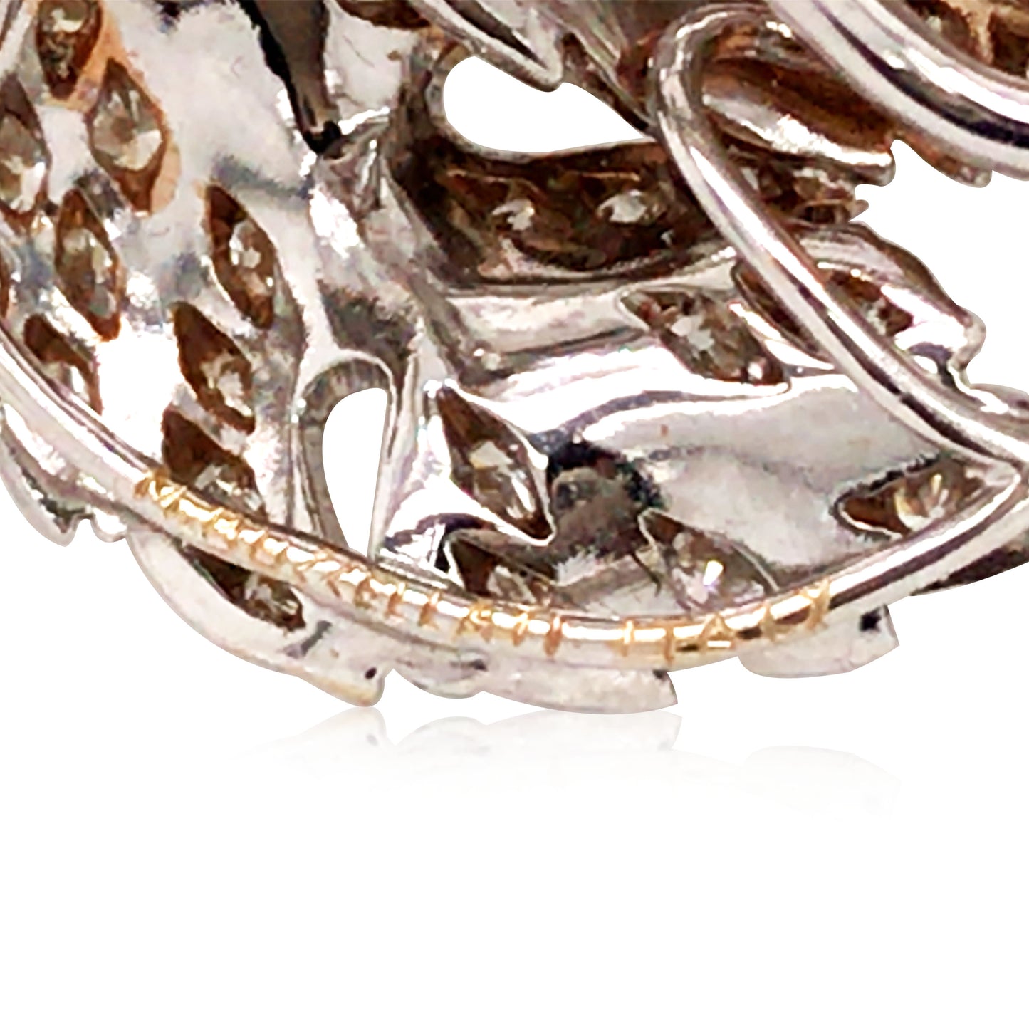 Buccellati, 18K Gold Diamond Leaf Earrings