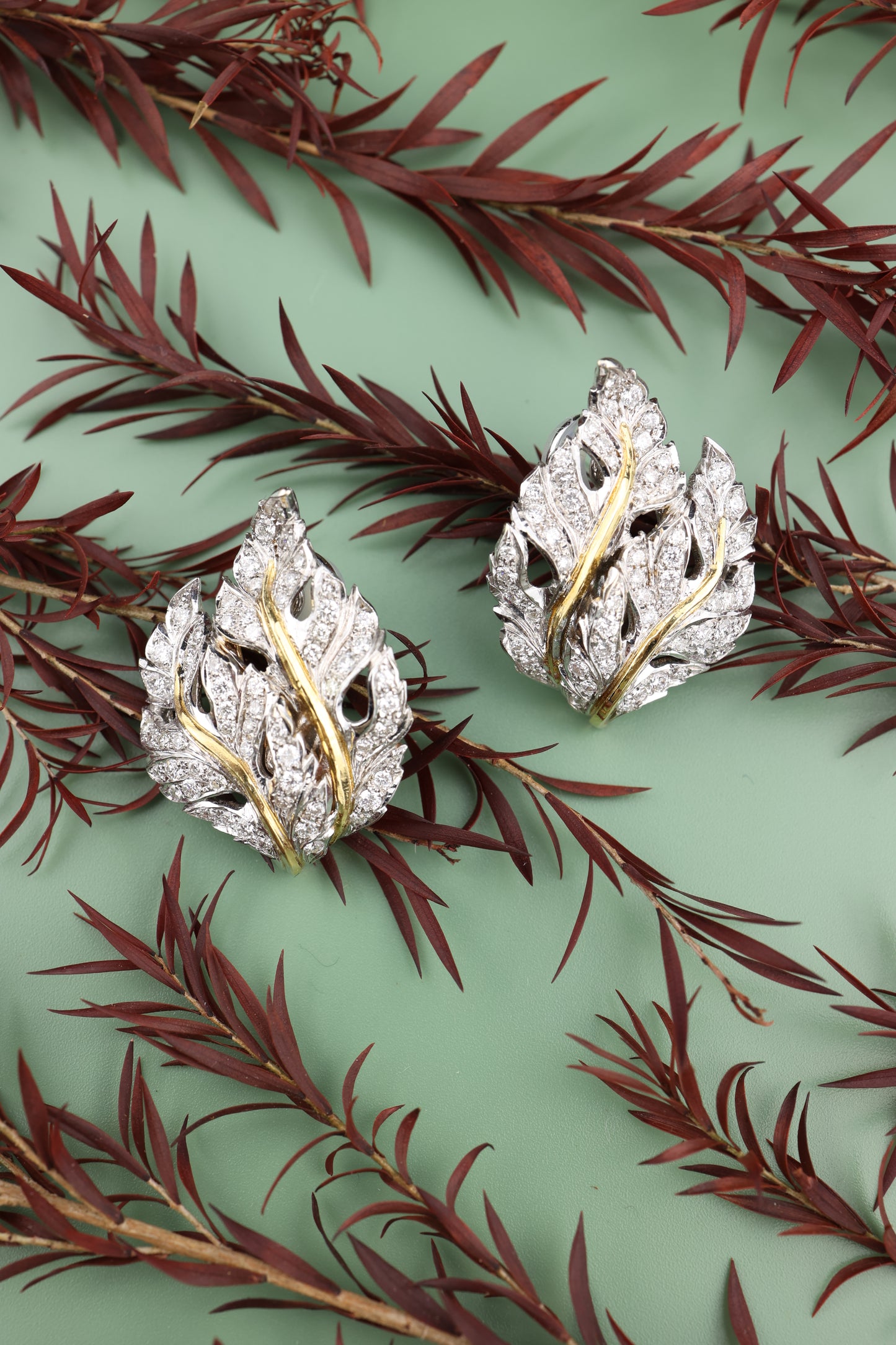 Buccellati, 18K Gold Diamond Leaf Earrings
