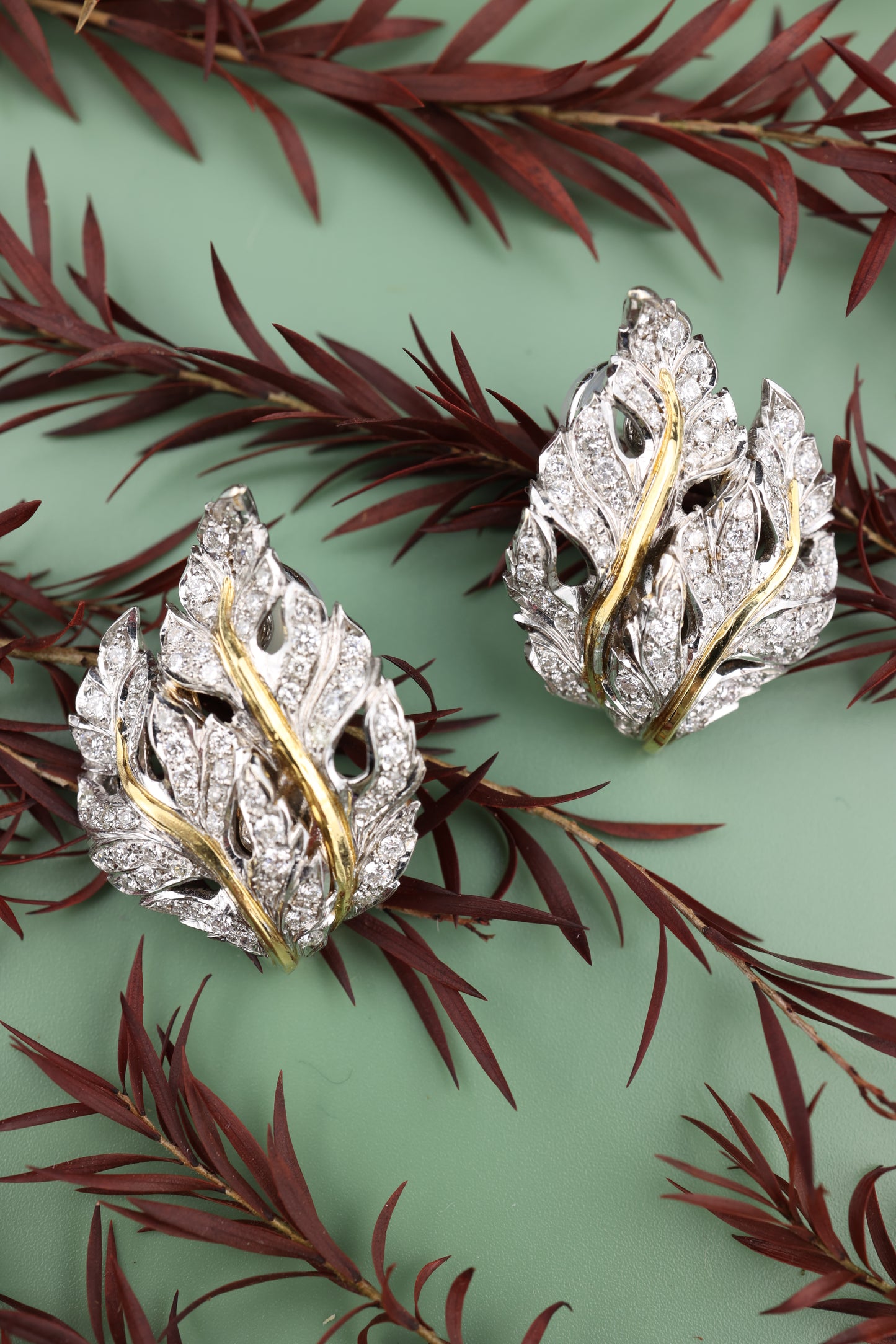 Buccellati, 18K Gold Diamond Leaf Earrings