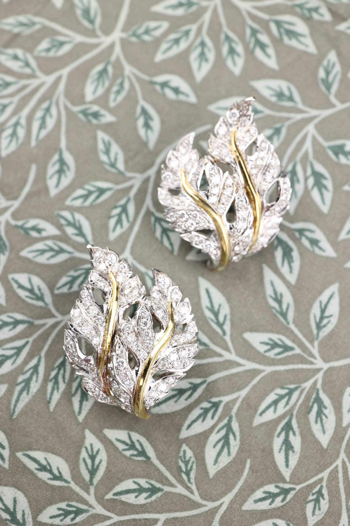 Buccellati, 18K Gold Diamond Leaf Earrings Buccellati