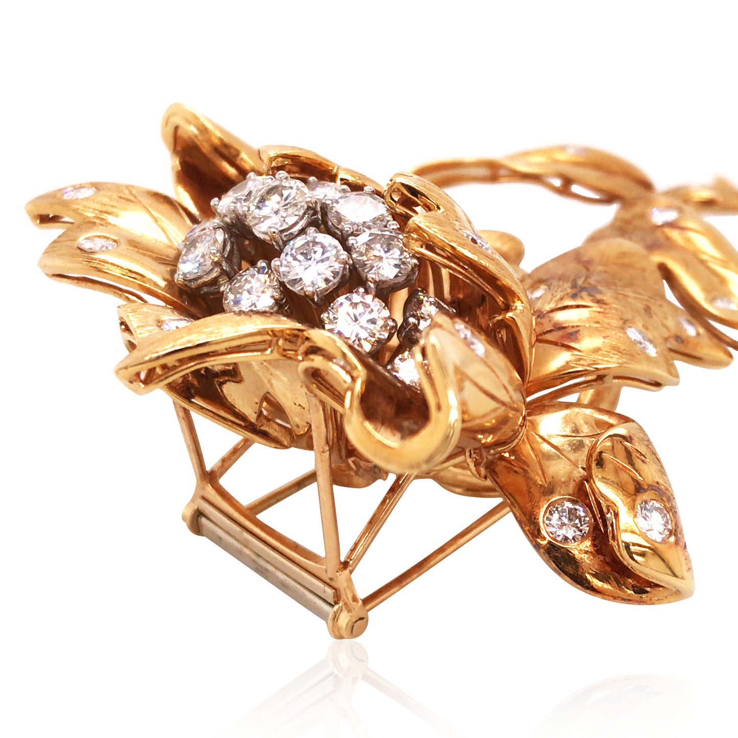 18K Gold Diamond Flower Brooch