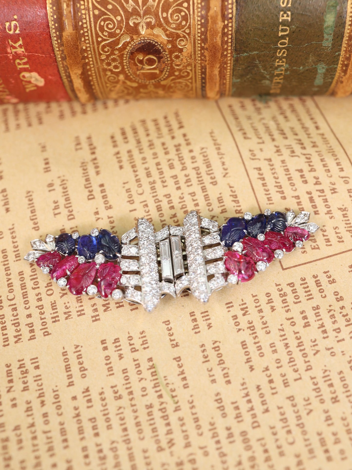 Oscar Heyman, Platinum Art Deco Diamond Gemstone Brooch Oscar Heyman