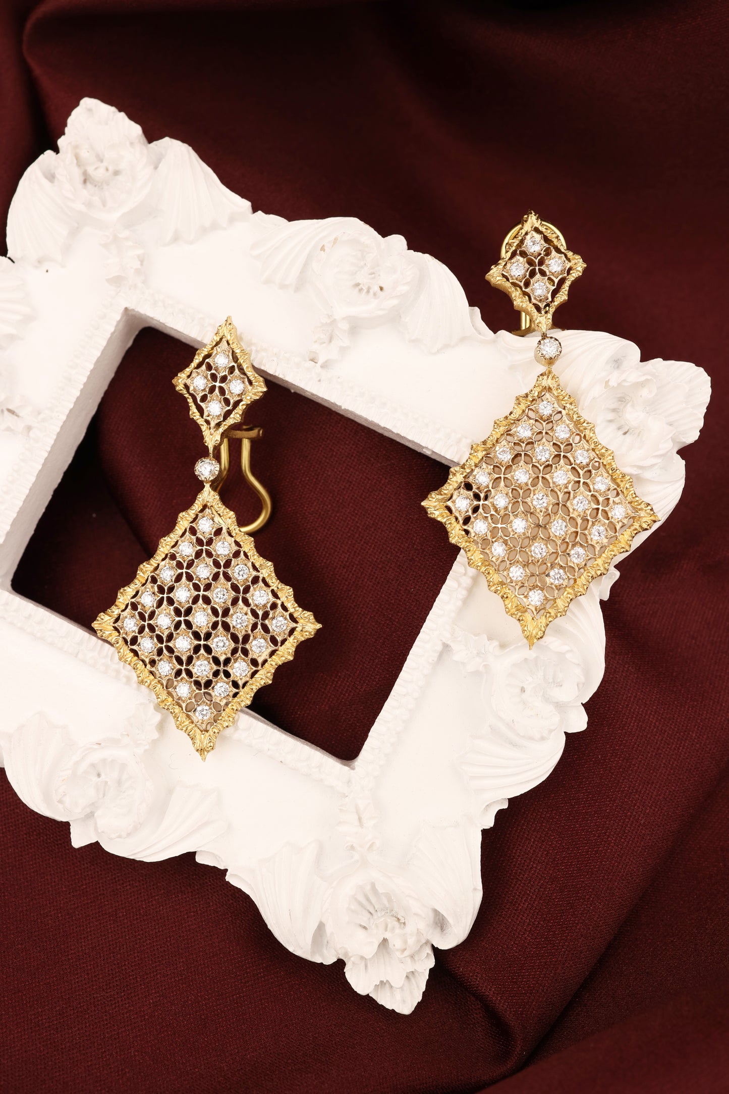 Buccellati, 18K Gold Rhombi Diamond Earrings