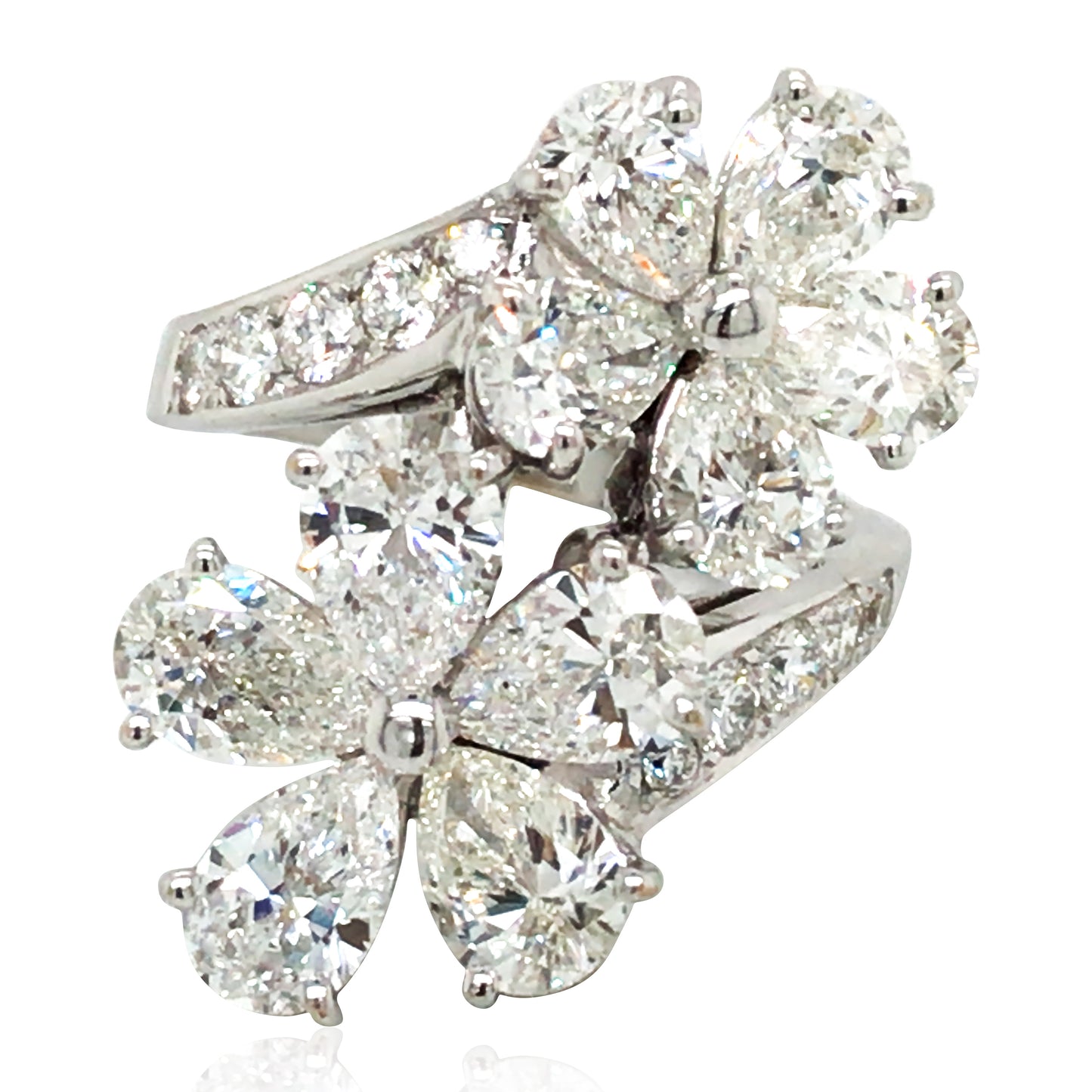 Bvlgari, 18K Gold Diamond Flower Ring