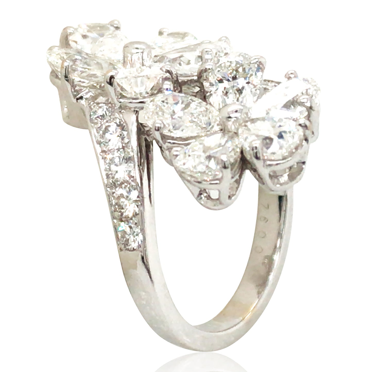 Bvlgari, 18K Gold Diamond Flower Ring