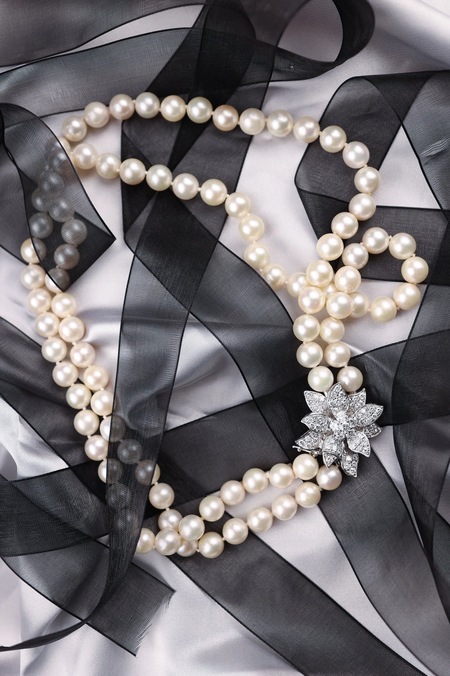 18K Gold Pearl Diamond Necklace Lueur Jewelry