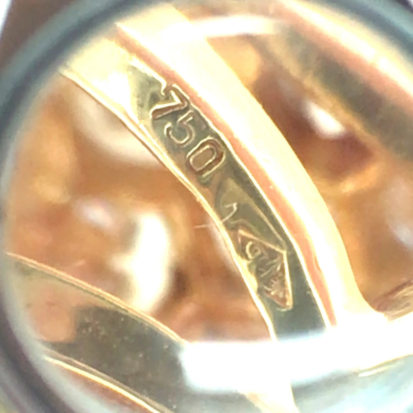 Bvlgari, 18K Gold Ruby Diamond Bow Brooch Bvlgari