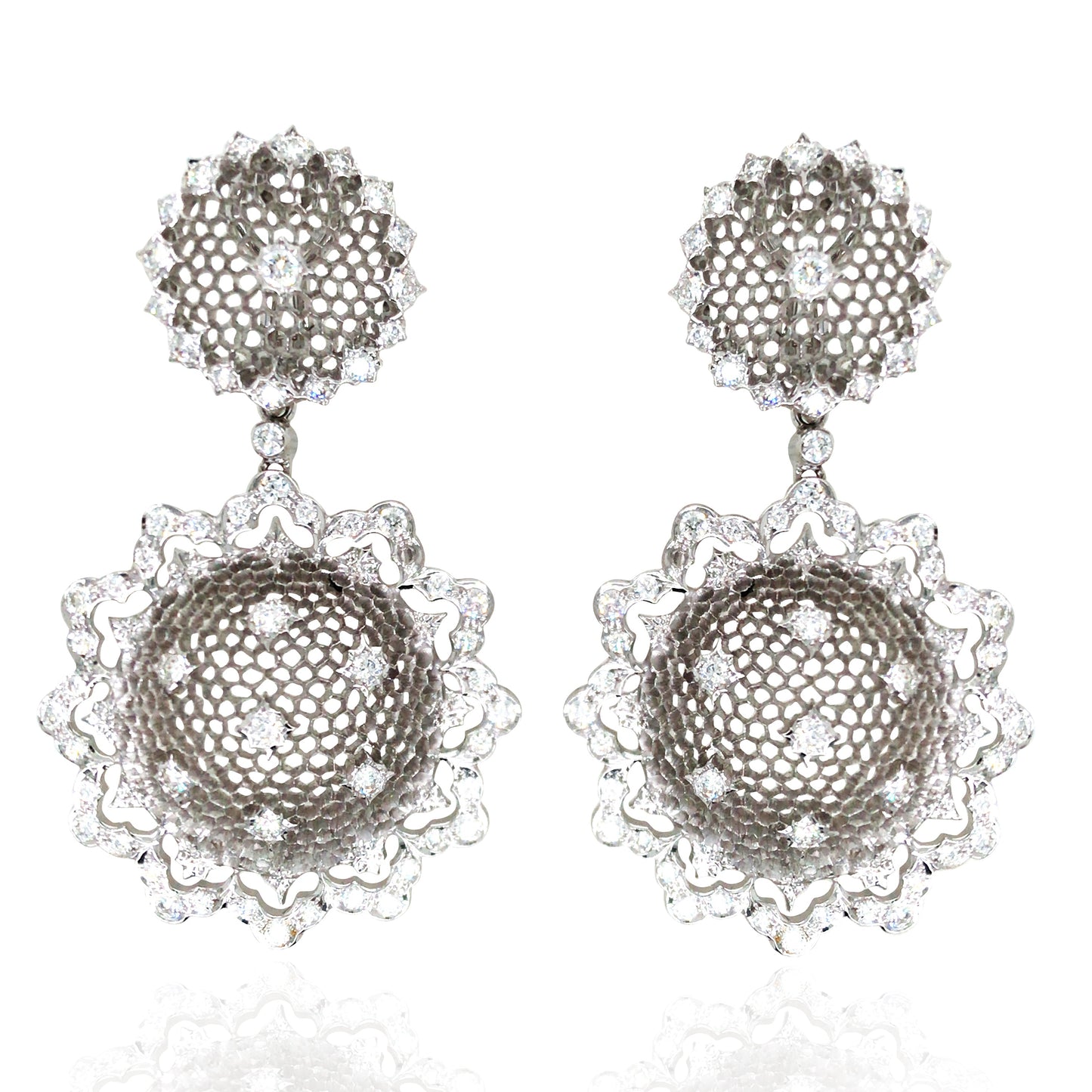 Buccellati, 18K Gold Diamond Earrings Buccellati
