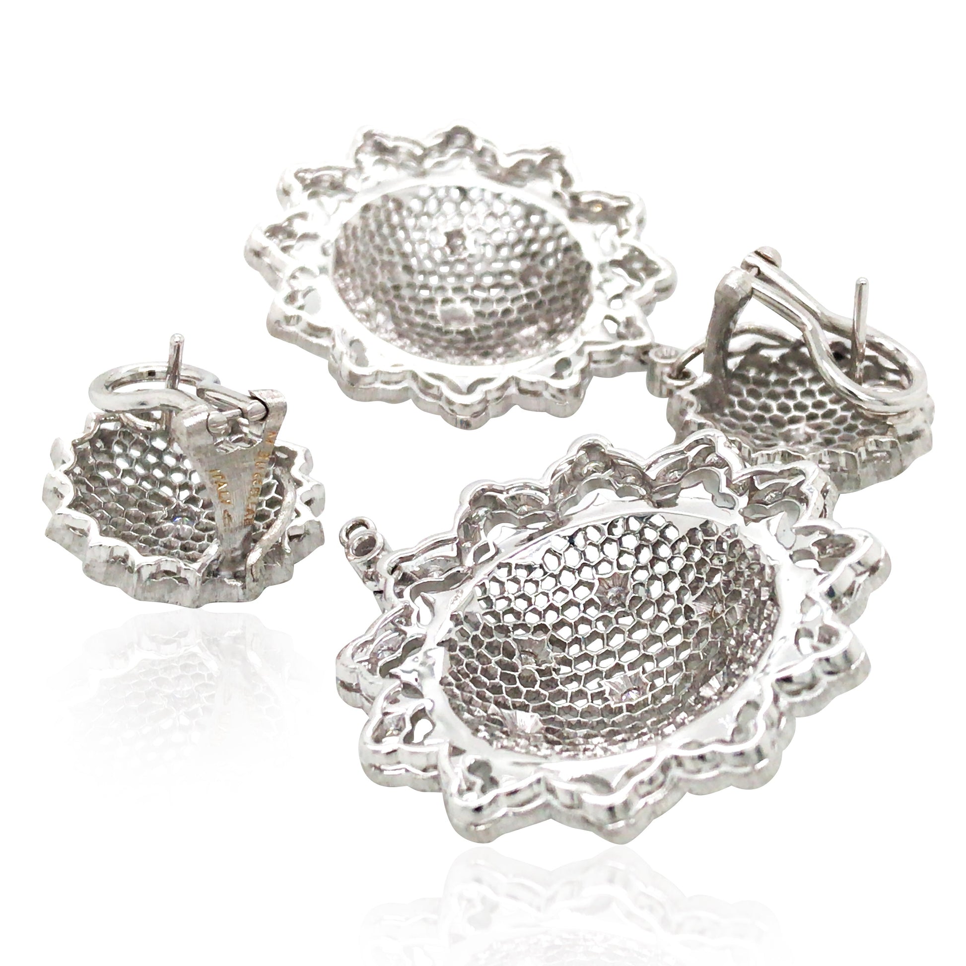 Buccellati, 18K Gold Diamond Earrings Buccellati