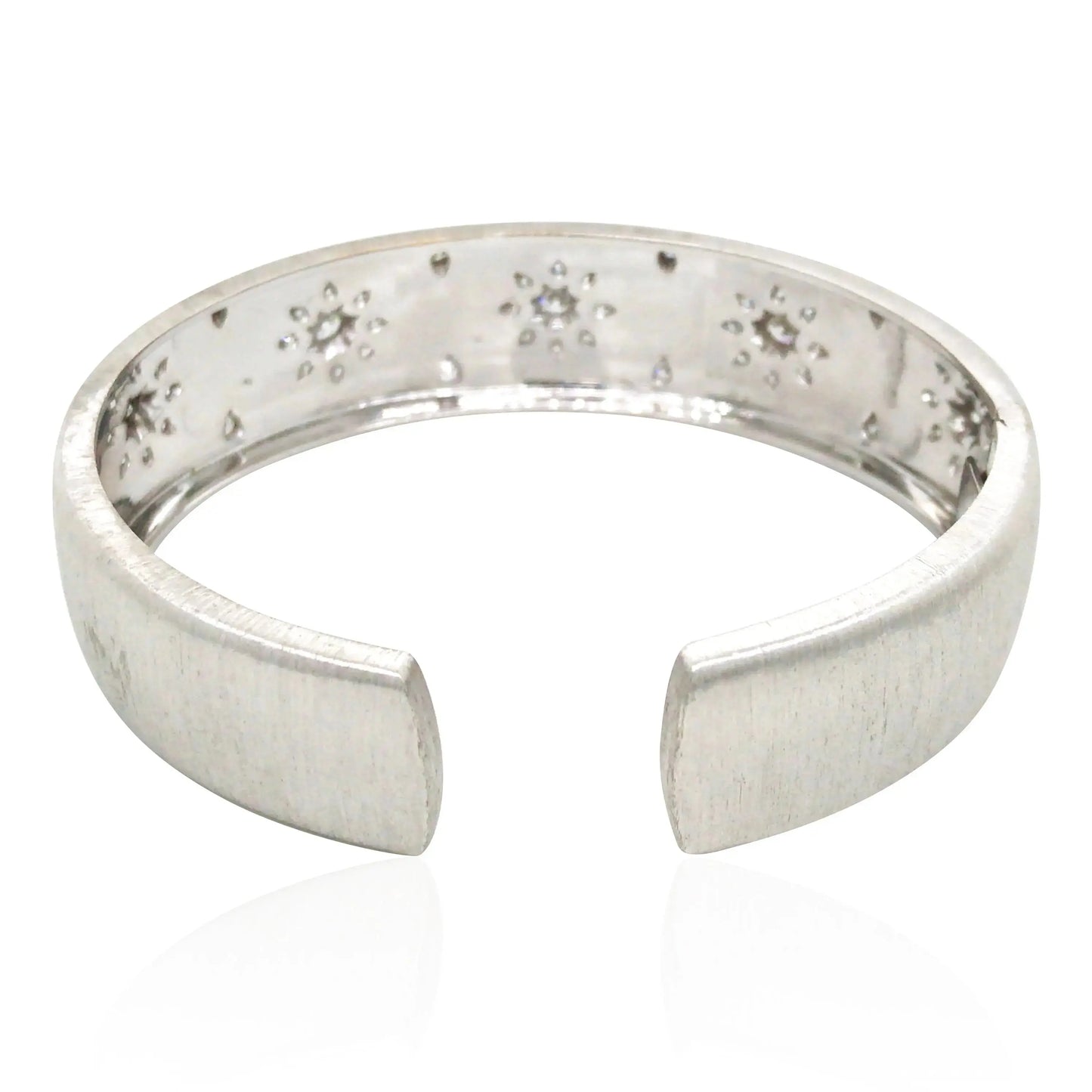 Buccellati, 18K Gold Bangle Lueur Jewelry