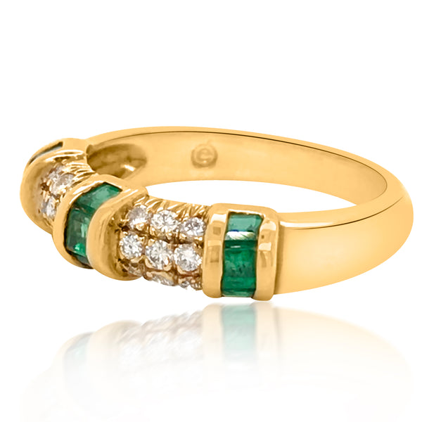 18K Yellow Gold Emerald Diamond Ring - Lueur Jewelry