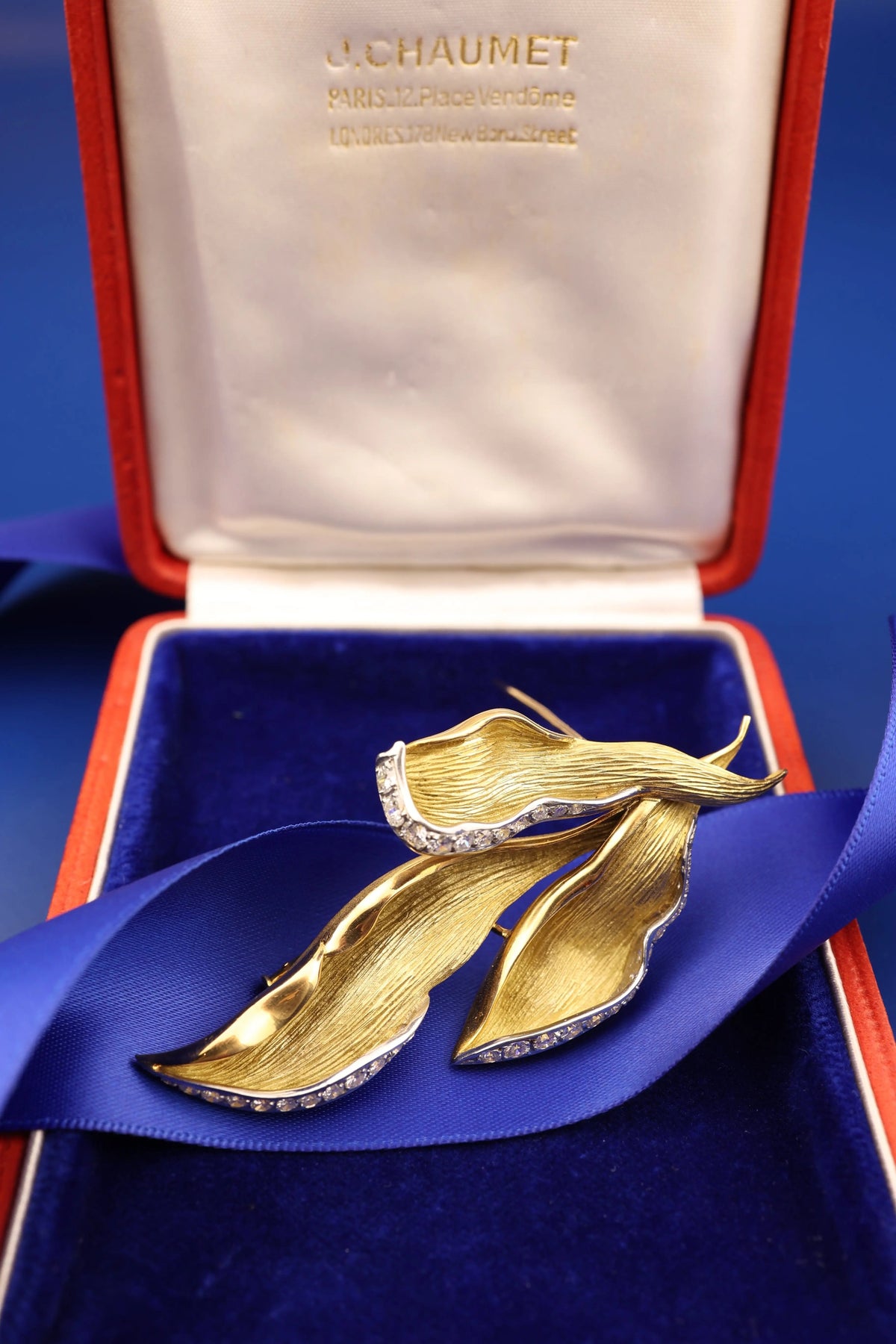 Chaumet, 18K Gold Diamond Brooch
