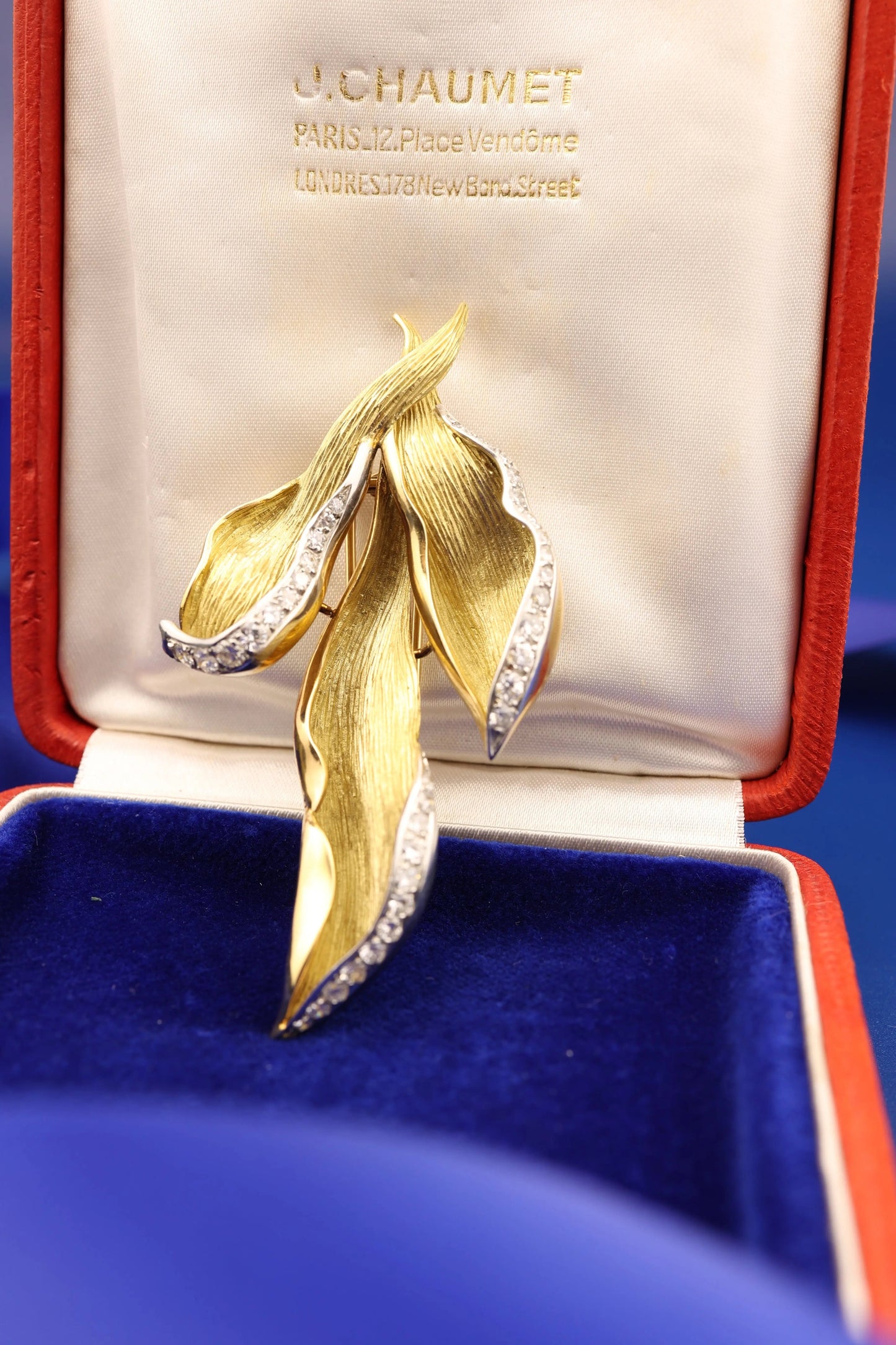 Chaumet, 18K Gold Diamond Brooch
