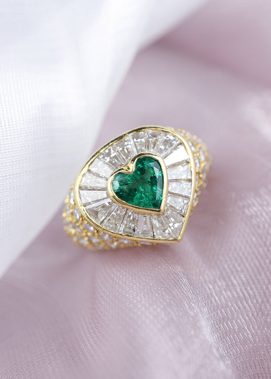 Van Cleef & Arpels, Emerald Diamond Gold Ring