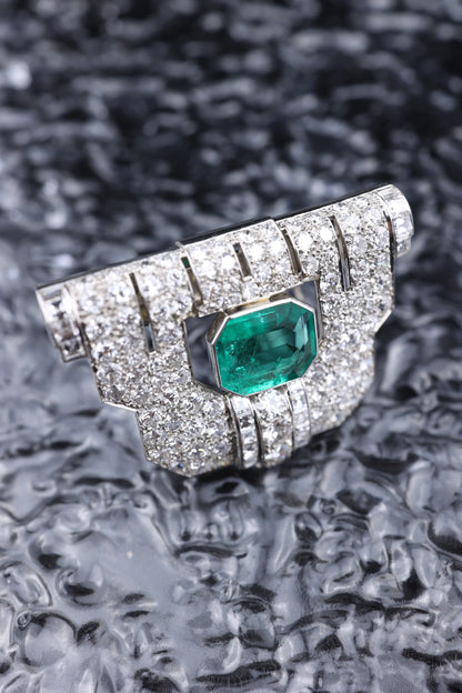 18K Gold Colombia Insignificant Emerald Diamond Clip Brooch, AIGS Lueur Jewelry