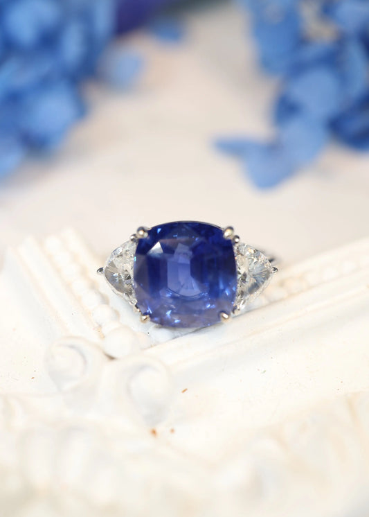 18K Gold 10.04ct Burma no-heat Sapphire Diamond Ring, GIA Lueur Jewelry