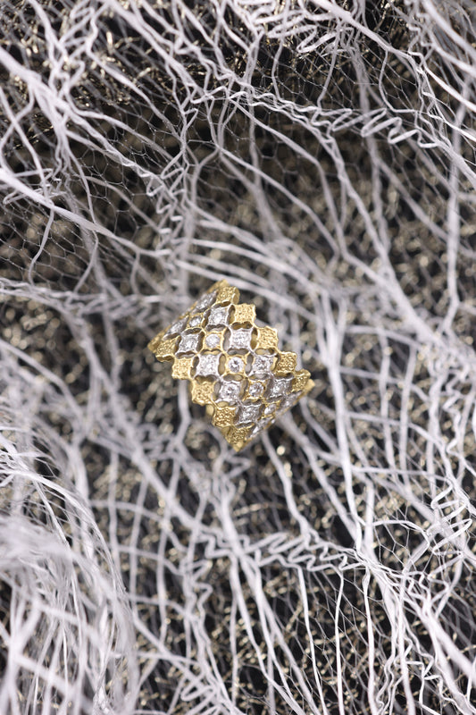 Buccellati, 18K Gold Diamond ring