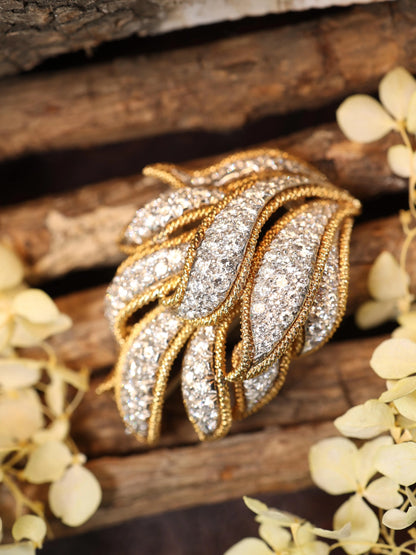 David Webb, 18K Gold Diamond Brooch