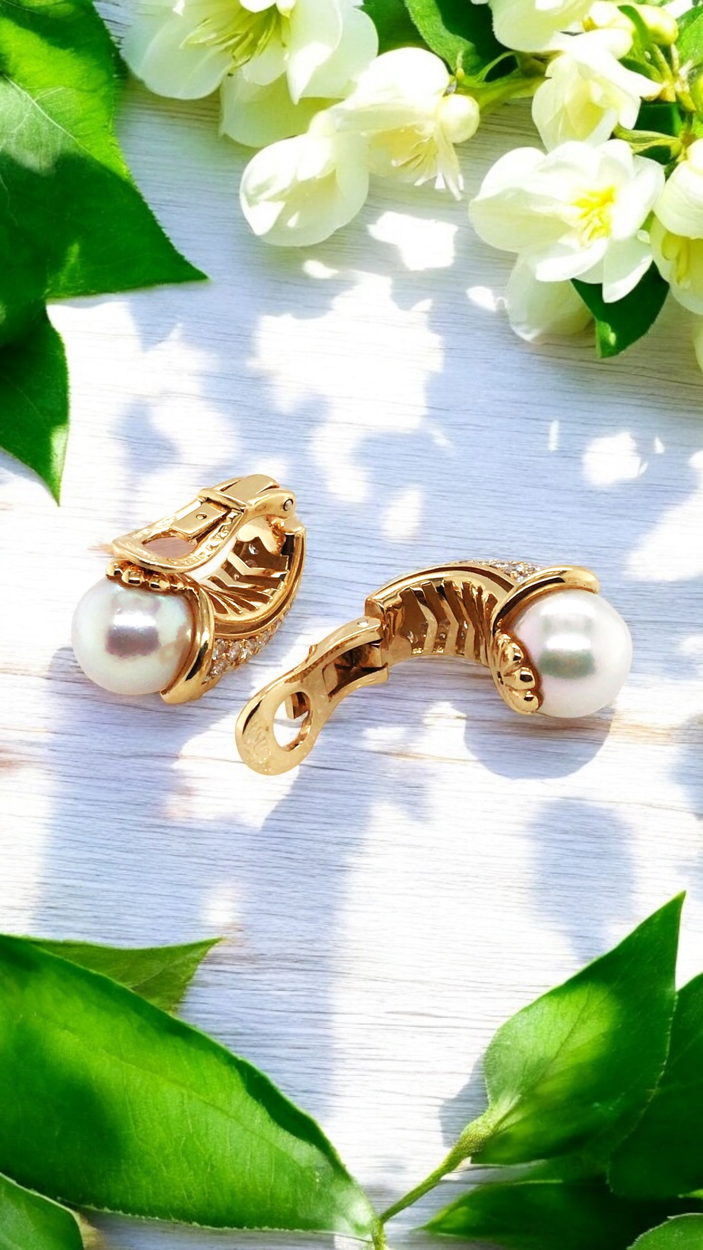 Bvlgari, 18K Gold Pearl Diamond Earrings