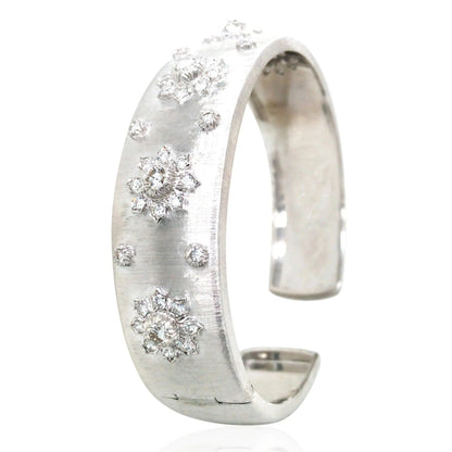 Buccellati, 18K Gold Bangle Lueur Jewelry