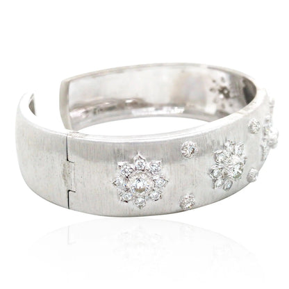 Buccellati, 18K Gold Bangle Lueur Jewelry