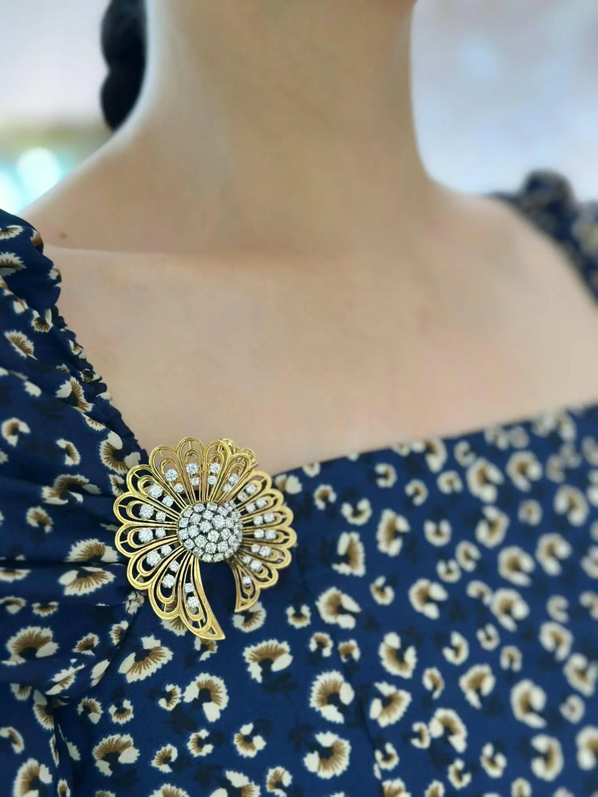 18K Gold Diamond Brooch