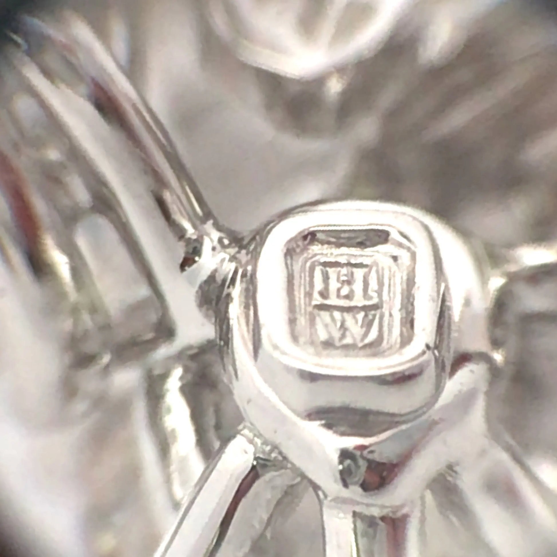 Harry Winston, Platinum Diamond Earrings, Valuation Harry Winston