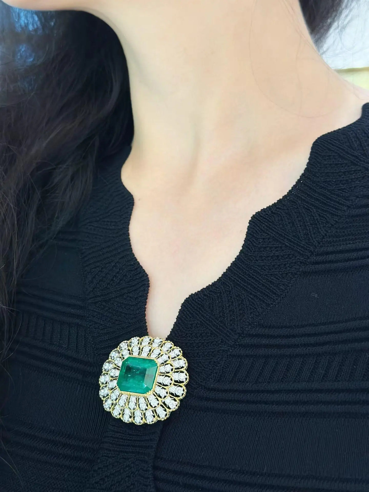 Buccellati, 18K Gold Emerald Diamond Brooch, Guild, GIA