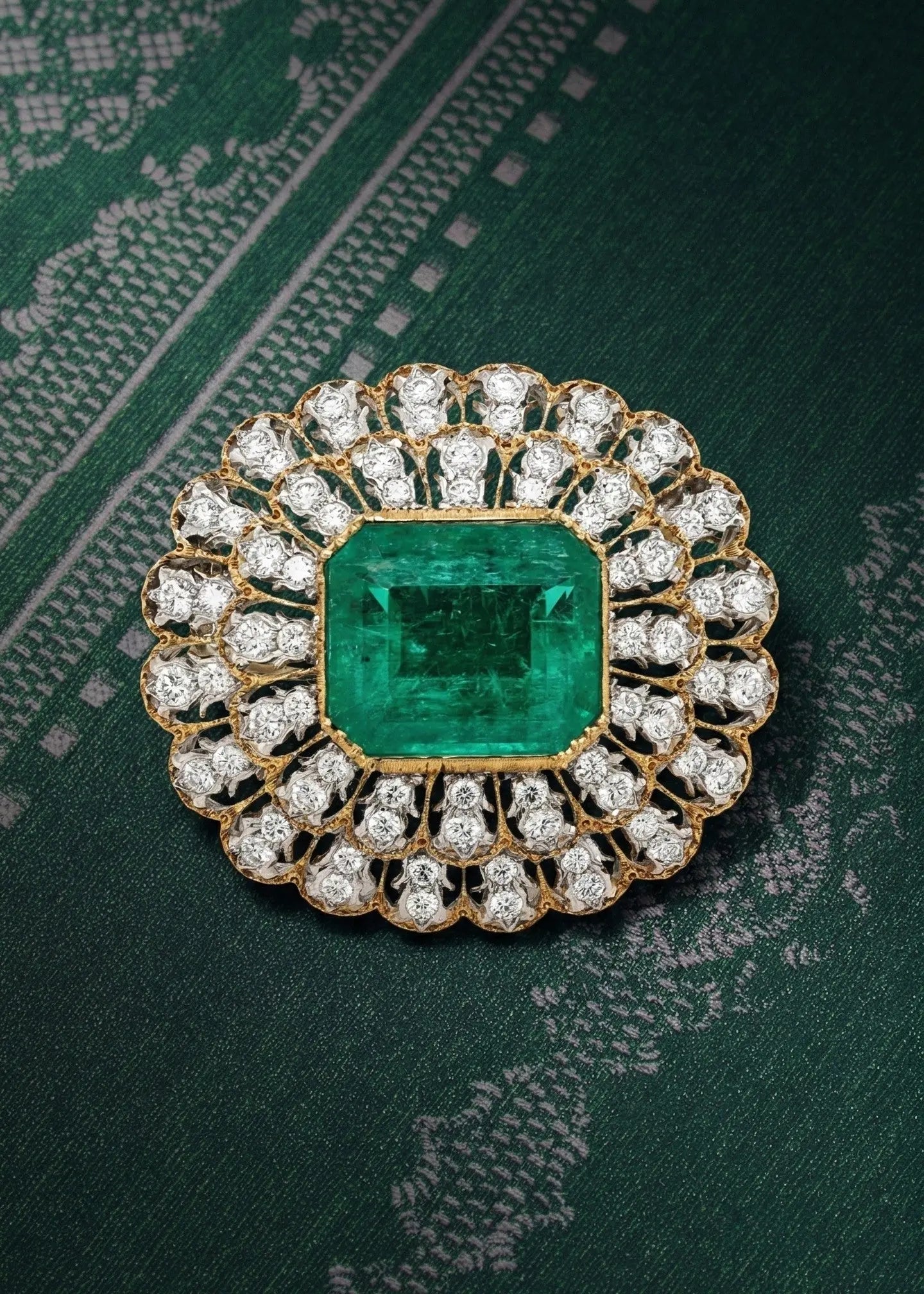 Buccellati, 18K Gold Emerald Diamond Brooch, Guild Buccellati