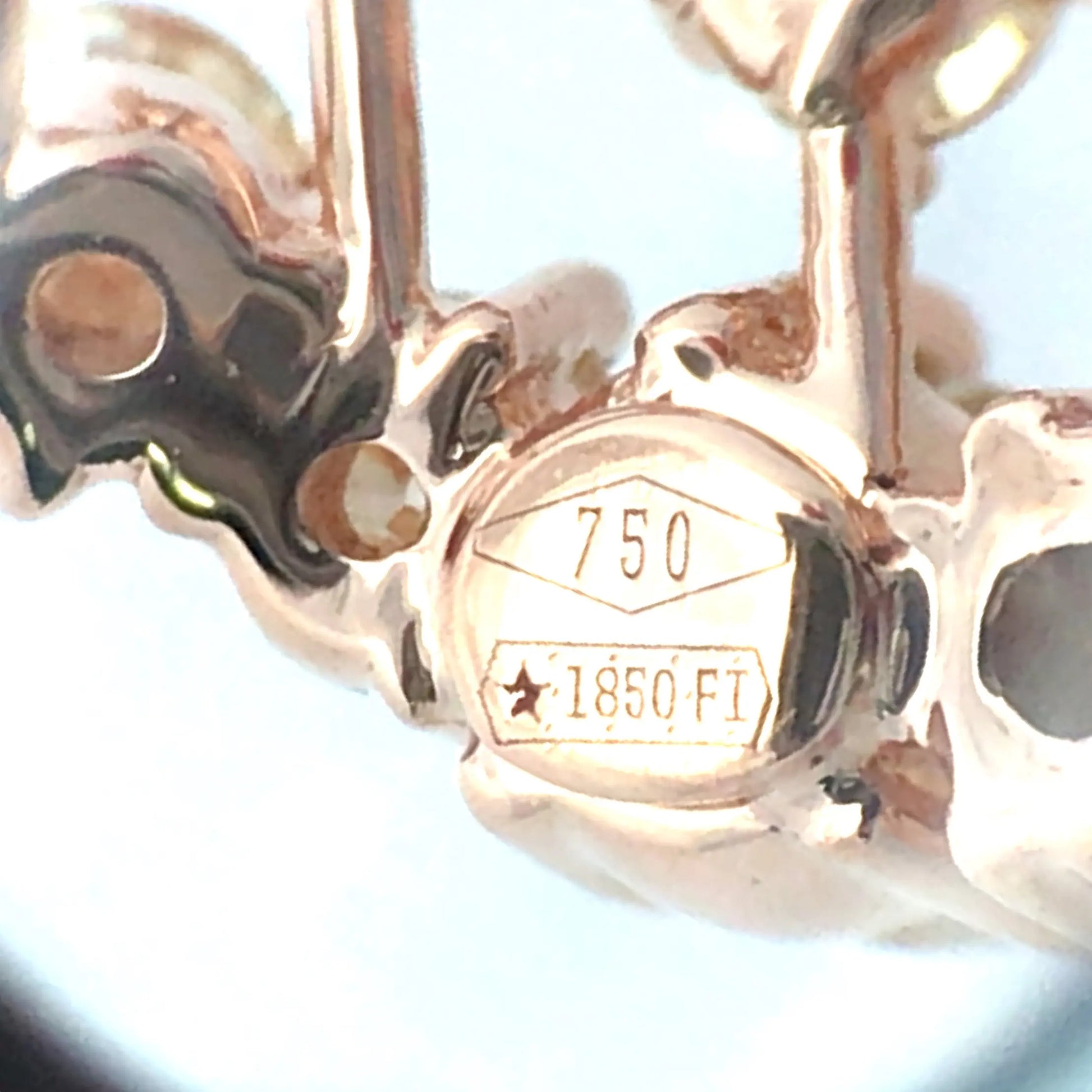 Ferri Firenze, 18K Gold Diamond Earrings Ferri Firenze