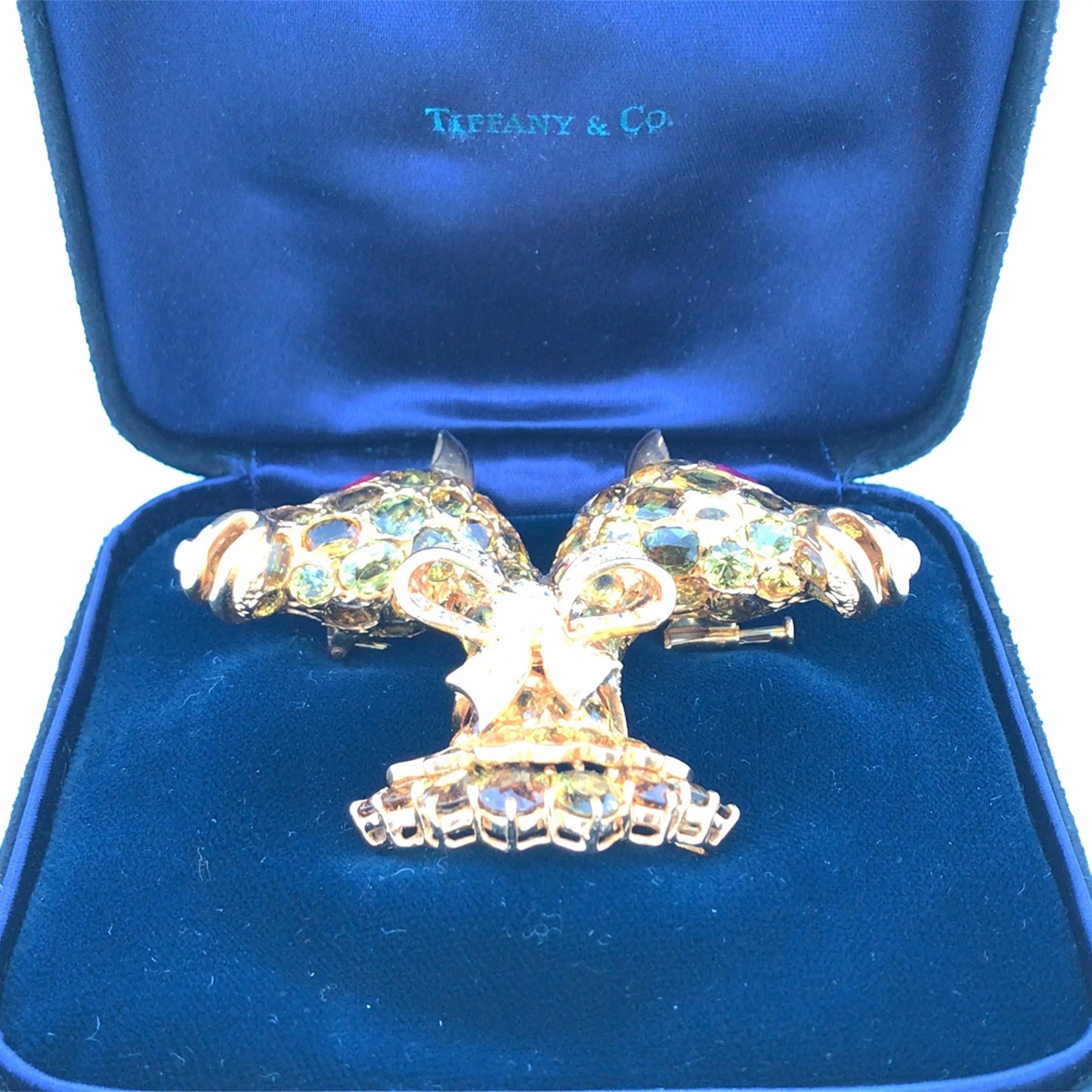 Tiffany Donald Claflin, 18K Gold Color Sapphire Diamond Giraffe Brooch Tiffany