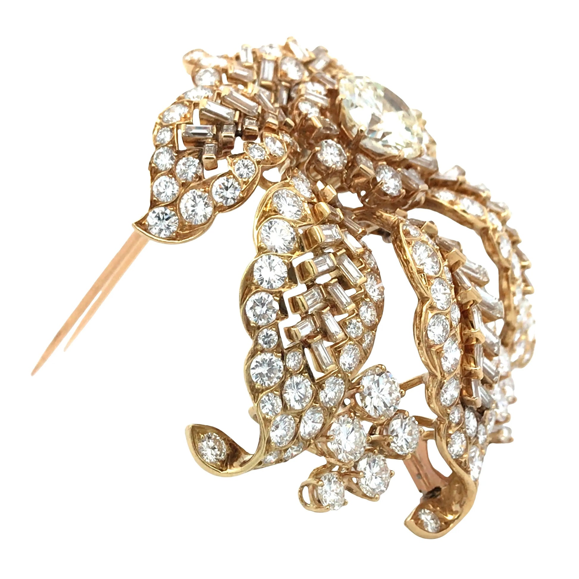 Bvlgari, 18K Gold Diamond Flower Brooch Bvlgari