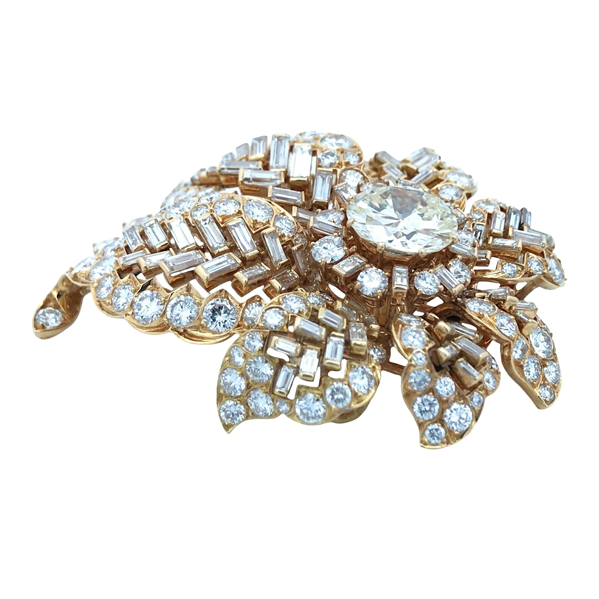Bvlgari, 18K Gold Diamond Flower Brooch Bvlgari