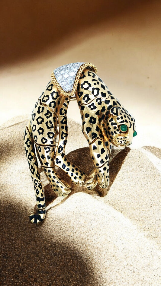 David Webb, 18K Gold Enamel Emerald Diamond Leopard Brooch
