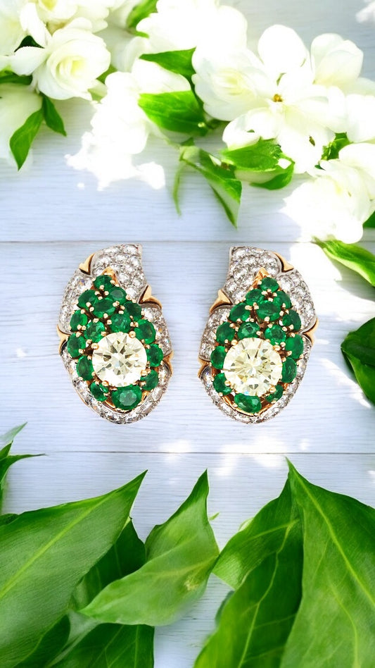 Color Diamond, Diamond Emerald Gold Earrings，André Vassort