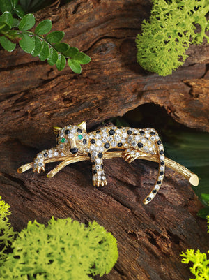 Van Cleef & Arpels, 18K Gold Diamond Onyx Emerald Feline Brooch