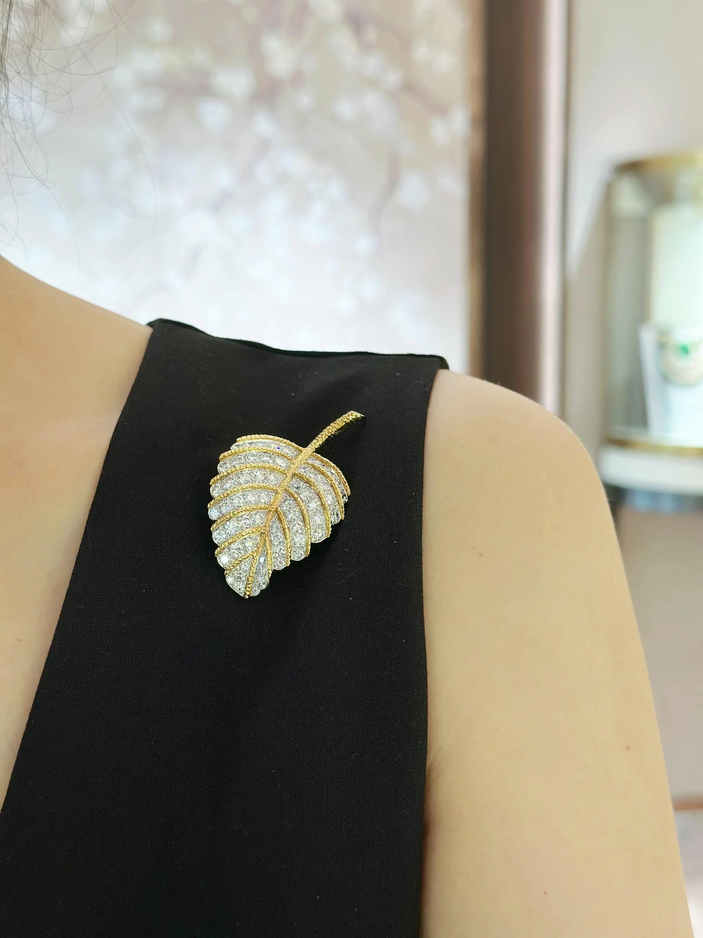 Van Cleef & Arpels, 18K Gold Diamond Leaf Brooch, IAJA