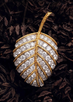 Van Cleef & Arpels, 18K Gold Diamond Leaf Brooch, IAJA