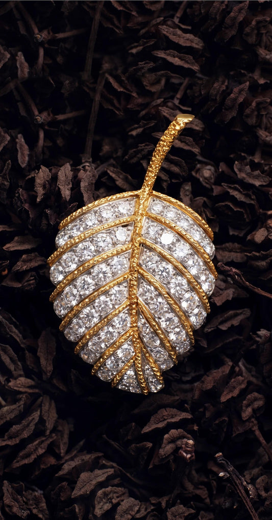 Van Cleef & Arpels, 18K Gold Diamond Leaf Brooch, IAJA