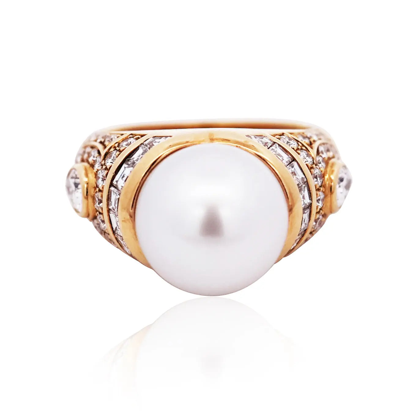 Bvlgari, 18K Gold Pearl Diamond Ring Bvlgari