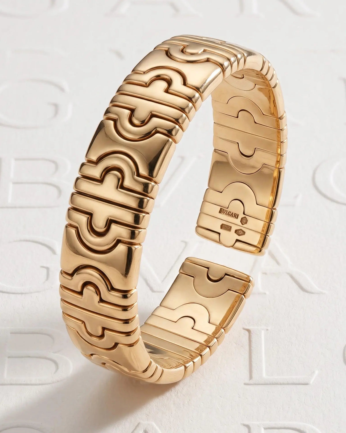 Bvlgari, 18K Gold Diamond Bangle