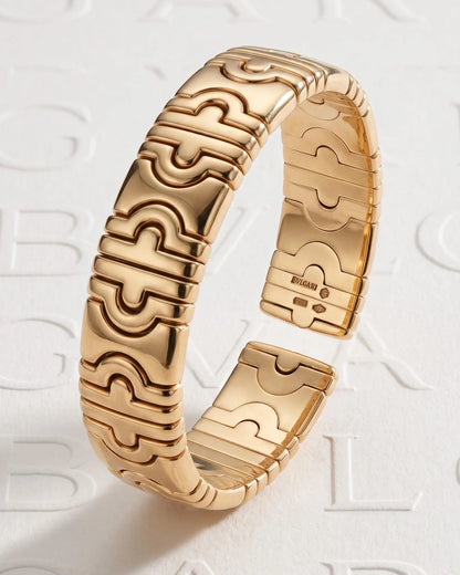 Bvlgari, 18K Gold Diamond Bangle