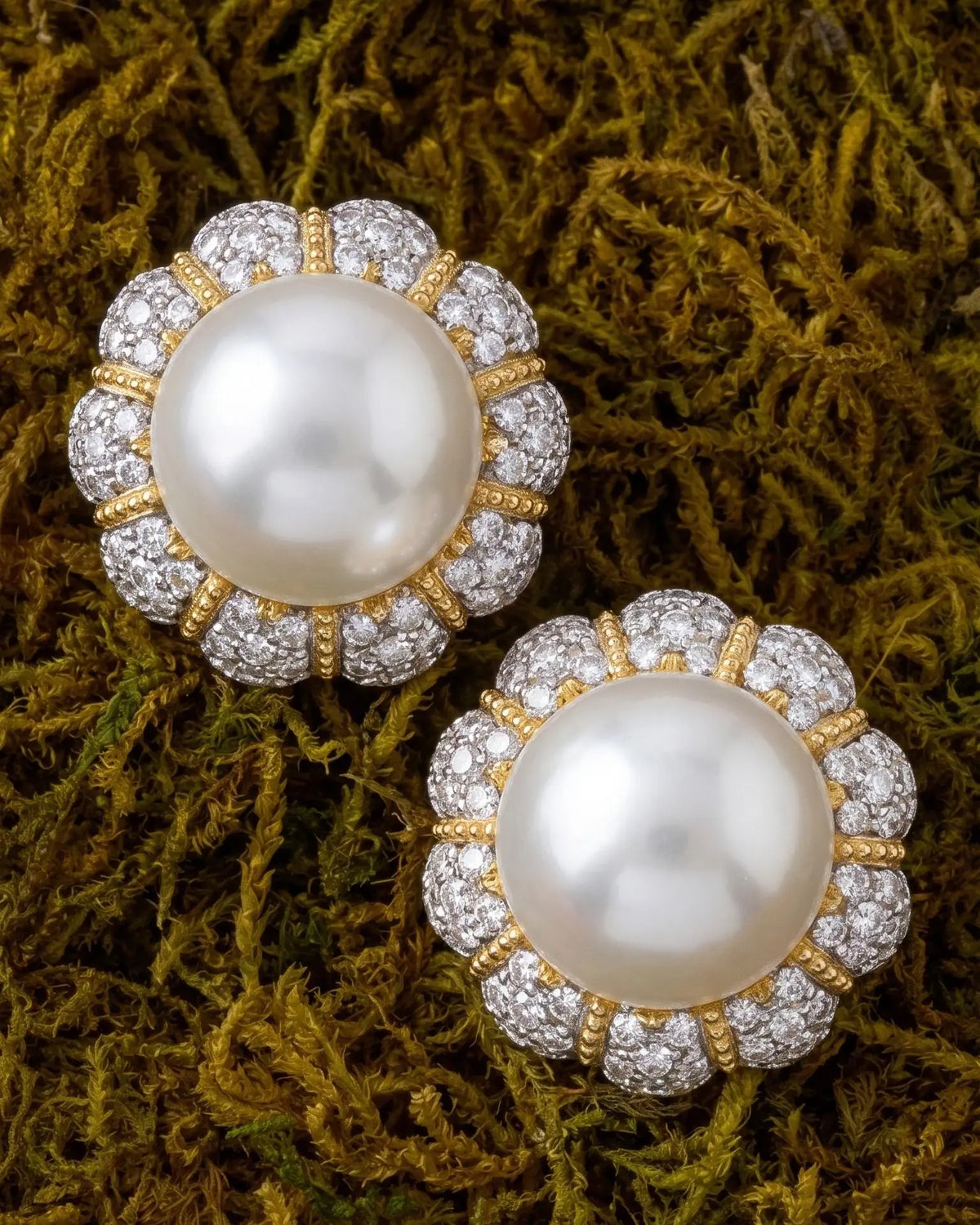 Buccellati, 18K Gold Pearl Diamond Earrings