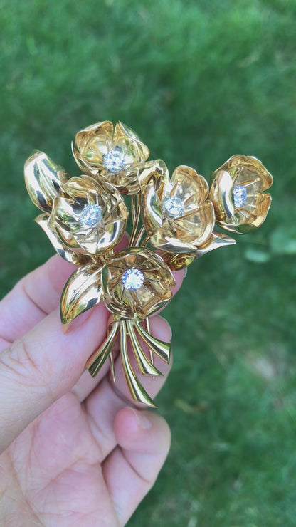 Van Cleef & Arpels, 18K Gold Diamond Buttercup Flower Brooch