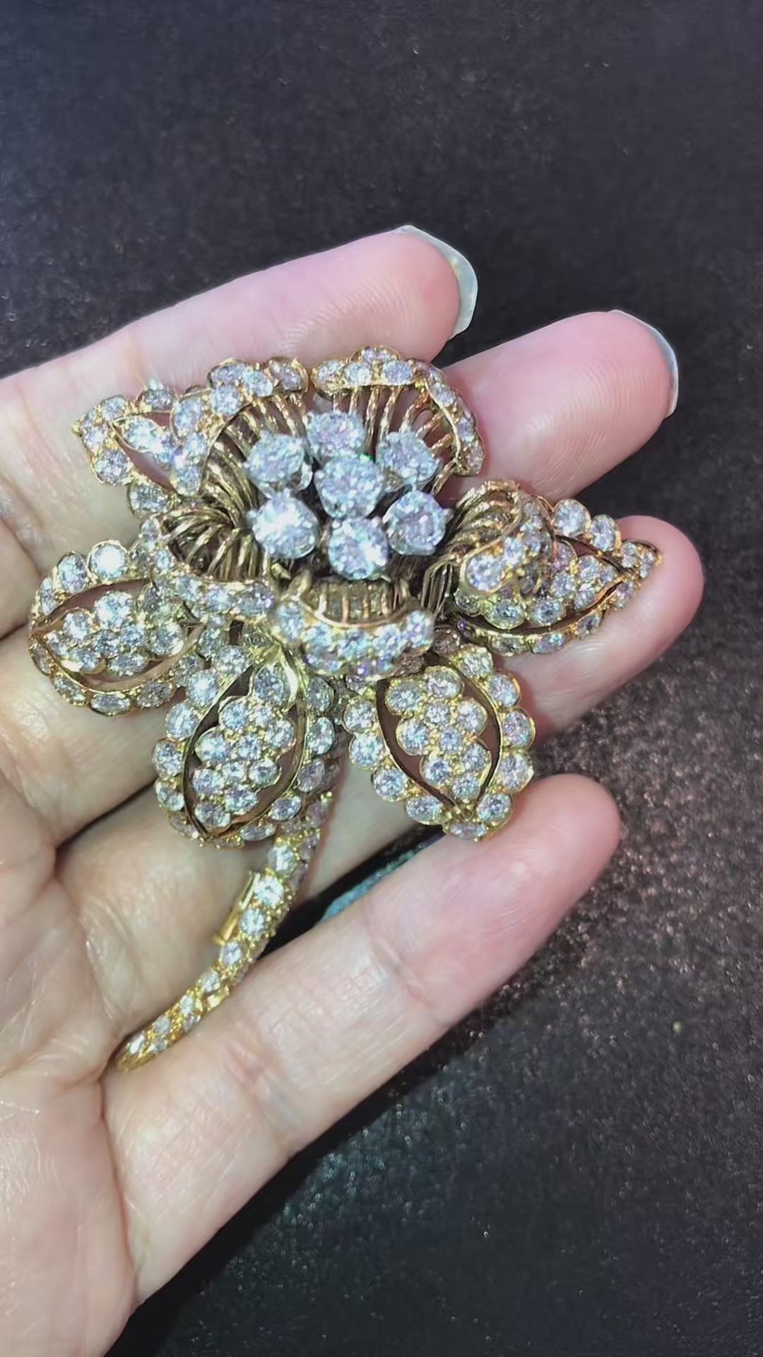 David Webb, 18K Gold Diamond Flower Brooch, Certificate