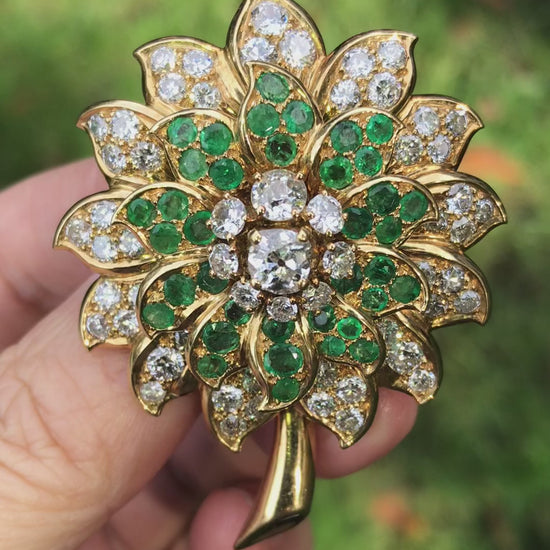 18K Gold Floral Emerald Diamond Brooch, Exquisite Craftsmanship