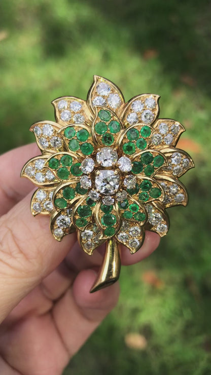 18K Gold Floral Emerald Diamond Brooch, Exquisite Craftsmanship