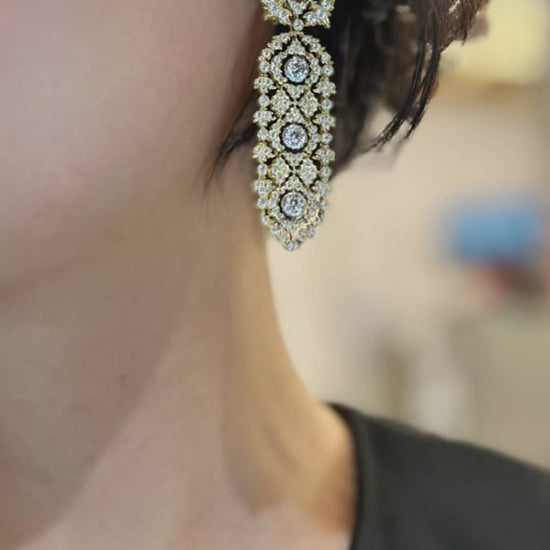 Buccellati, 18K Gold Diamond Earrings