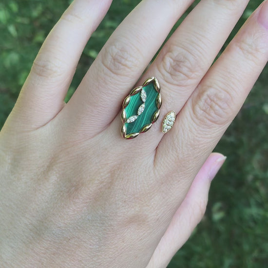 Ferri Firenze, 18K Gold Malachite Yellow Diamond Ring