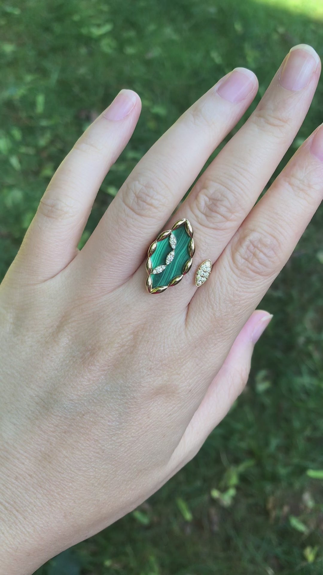 Ferri Firenze, 18K Gold Malachite Yellow Diamond Ring